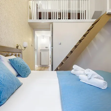 Kazimierz Hideaway - With Mezzanines Appartamento Cracovia